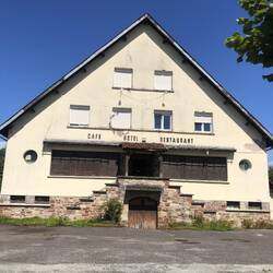 Sieht nicht danach aus, aber hier lebt noch wer