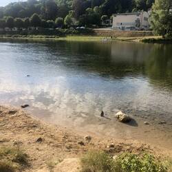 Direkt am Campingplatz. Habe ich auch den duschen vorgezogen