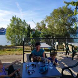 Au camping, le plus important c'est le snack-bar!