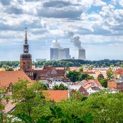 Spremberg - im Hintergrund das Kraftwerk Schwarze Pumpe