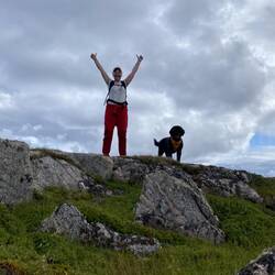 Fjellgeitene har nådd toppen av Grytøya på hele 28 moh 😅