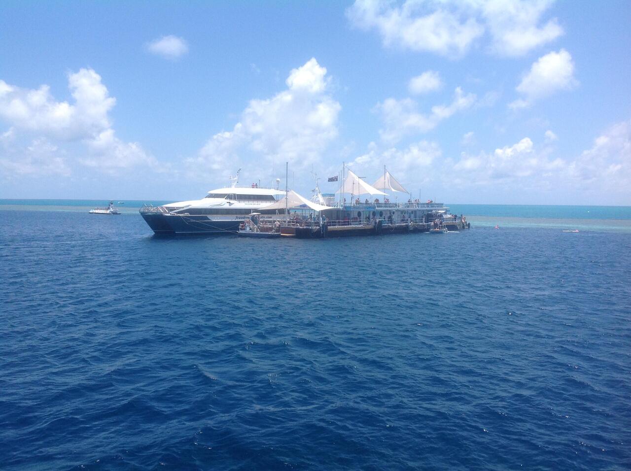 Approaching the Hardy Reef pontoon