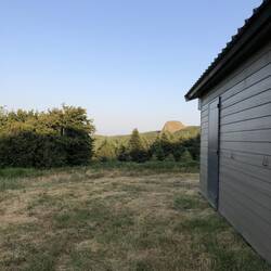 Der stein von meinem zeltplatz aus