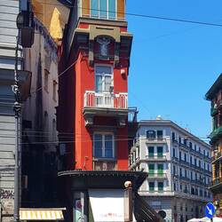 Wohl das schmallste Haus in Neapel