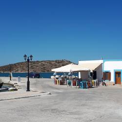 Sur le port de Lipsi, chez Asprakis, copain de Reinhardt