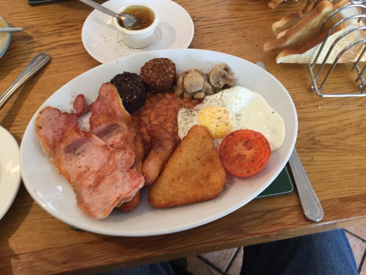 Breakfast at Dungarvan.