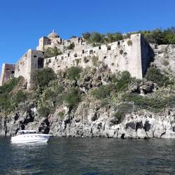 Im Schutz der Festung von Ischia