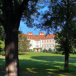 Morgenrunde am Schloss vorbei