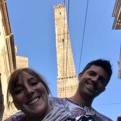 Garisenda (Torre degli Asinelli)