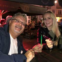 Auch Abend noch mit Rallyeaufgaben befasst. Es wird getauscht