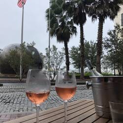 Liquid lunch on the waterfront