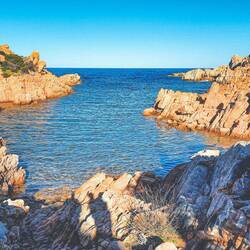 Une des criques de Caprera