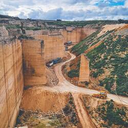 Une des tres nombreuses carrières de calcaire