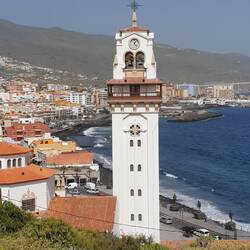 ... und den schönen Kirchturm.