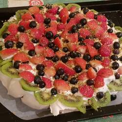 It was much fun making this Pavlova with Ghada for her family