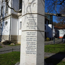 Eine Geschichtssäule