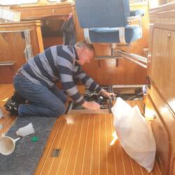Why is Eric putting cat litter in the bilges i ask?