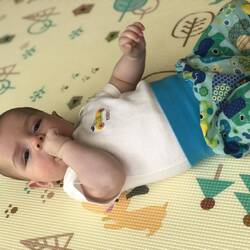 Der kleine wird heute fünf Monate alt und er war super gut und gechillt drauf