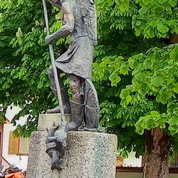 Der Drachentöter, diesmal ohne Mundschutz