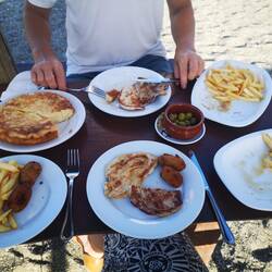 Tapas.... We ordered... Or so we thought 🤣