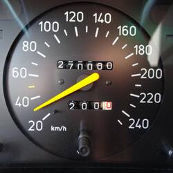 Kleines und doppeltes Jubiläum im eigenen Saab 900