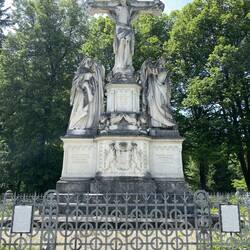 Kreuzigungsgruppe, gestiftet 1875 von König Ludwig