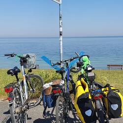 Bei einer Fahrradtour lassen wir uns den Wind um die Nase wehen. Bei den Temperaturen sehr angenehm.