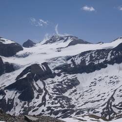 Blick auf den Großglockner (die "kleine" Spitze die ganz hinten zu sehen ist)