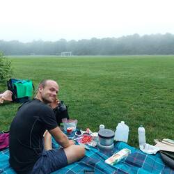 Wildcamping auf dem Fußballplatz