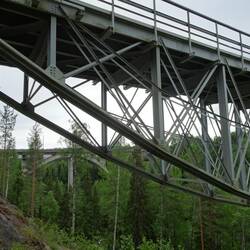 Im Hintergrund 2. und 3. Brücke