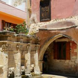 Soo beautiful - the famous Rimondi Fountain from the year 1629!