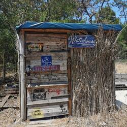 Kiteschule auf der anderen Seite.