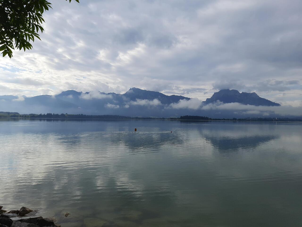 Ganz kurzes Aufklaren am Forggensee