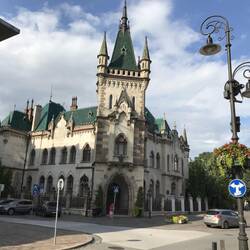 Le palais Jakab