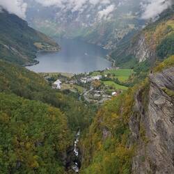 Blick über den atemberaubenden Geirangerfjord