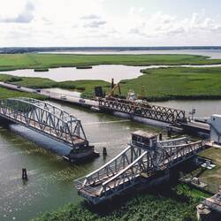 Meiningenbrücke - vorne die alte und hinten die neue Brücke