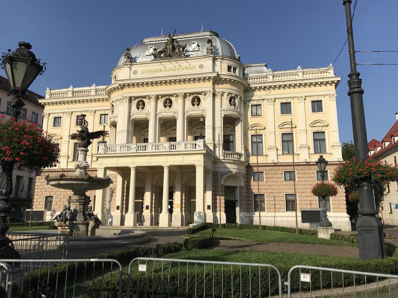 Theatre national slovaque