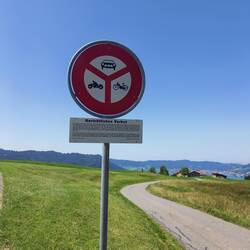 Schweiz hat bissl was gegen Motorradfahrer