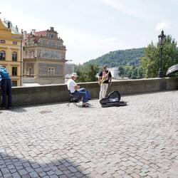 @Nicy: Sind das deine Kumpels von damals? 🎺🪗🎷🎤