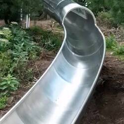 Lisa-Marie auf der Schnellsten Rutsche der Heidi Alm