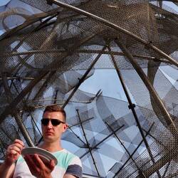 Das is' übrigens Kunst im Hintrgrund👆