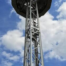 Mit seiner Gesamthöhe von 81 Metern ist der City Skyliner der höchste mobile Aussichtsturm der Welt.