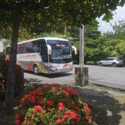 Der Bus, der uns in die Hauptstadt bringt...