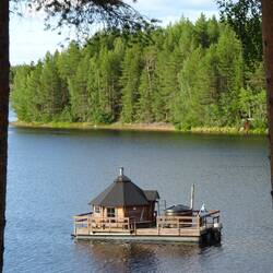 Schwimmende Sauna