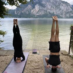 Salamba Shirshasana