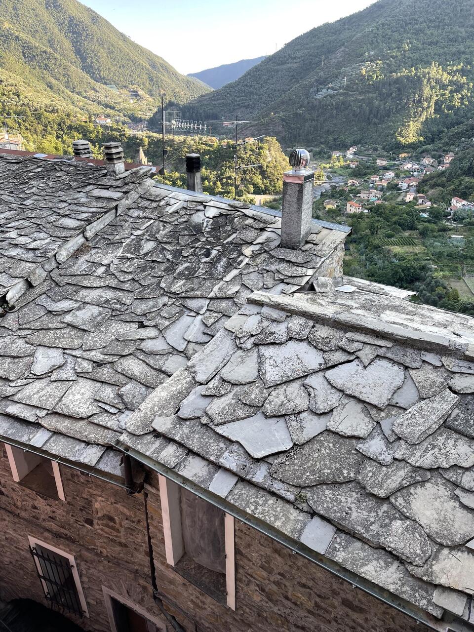 Schief, Schiefer, Montalto.