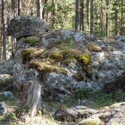 Wer erkennt den Soldaten mit Helm?