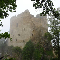 Ruine Reußenstein von außen