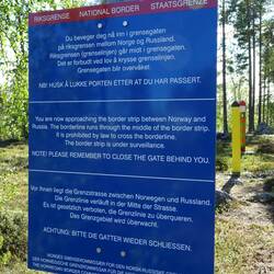 Kurz darauf komme ich an den Grenzpfählen Nr. 4 vorbei.