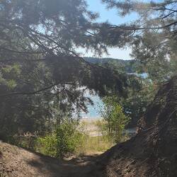 Rauspurzeln aus dem Camper und runter rollen zum Wasser
